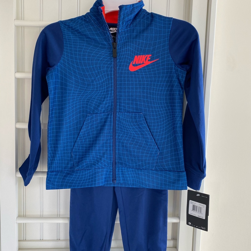 Nike boys track suit jacket and pants size 4 new